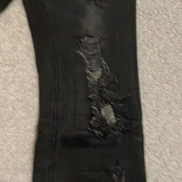 Pacsun black boys distressed jeans. Size 30 x 32  zipper on bottom - Picture 3 of 5